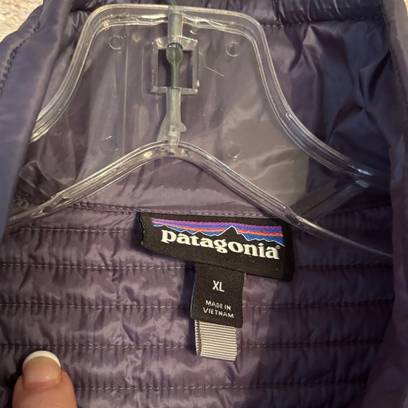 Patagonia Women's Puffer Jacket - Grey/Purple, Size XL - Picture 7 of 15